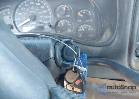 2000 GMC Sierra 1500 Sle from USA, damaged, VIN 2GTEC19T3Y1118401